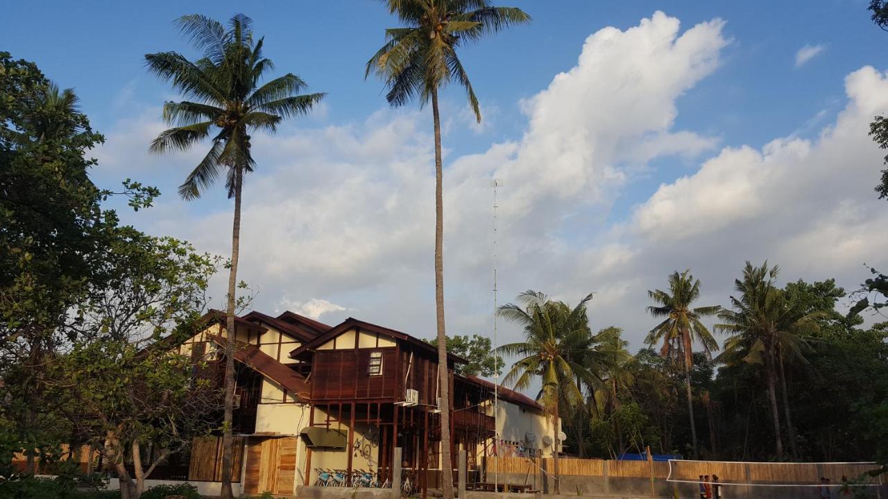 吉利阿尔 Gili Buana旅舍 外观 照片