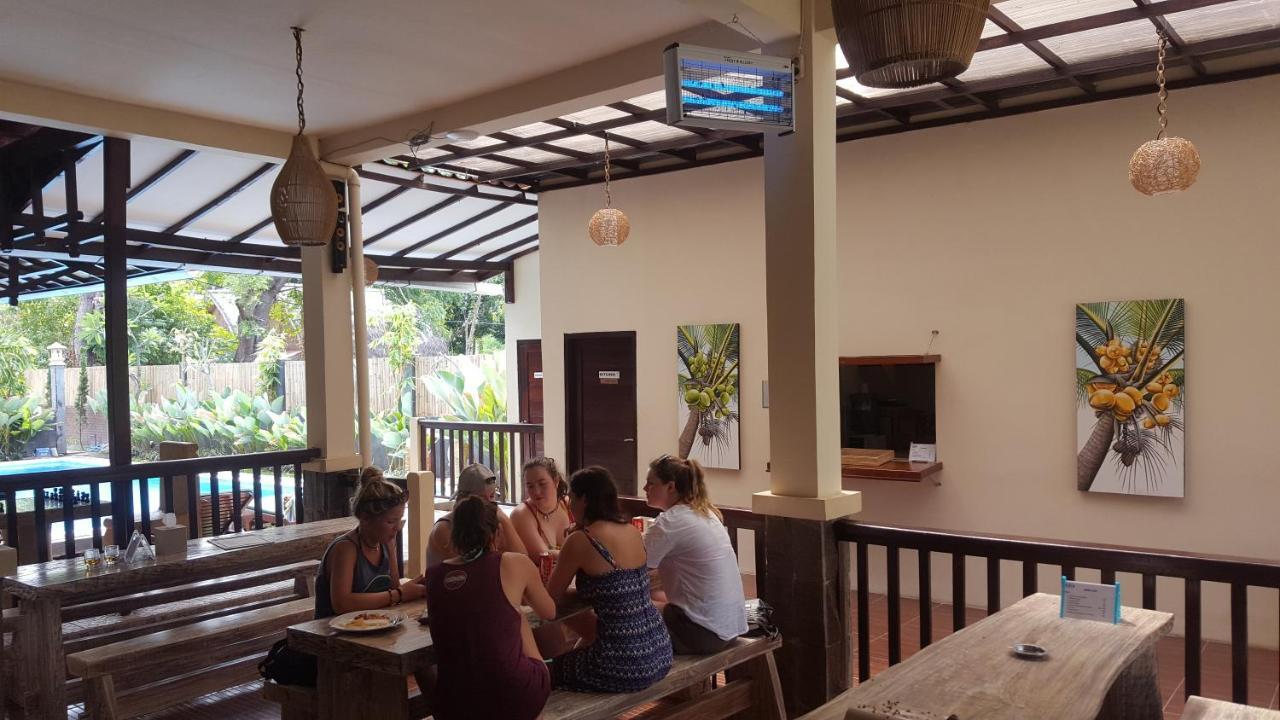 吉利阿尔 Gili Buana旅舍 外观 照片